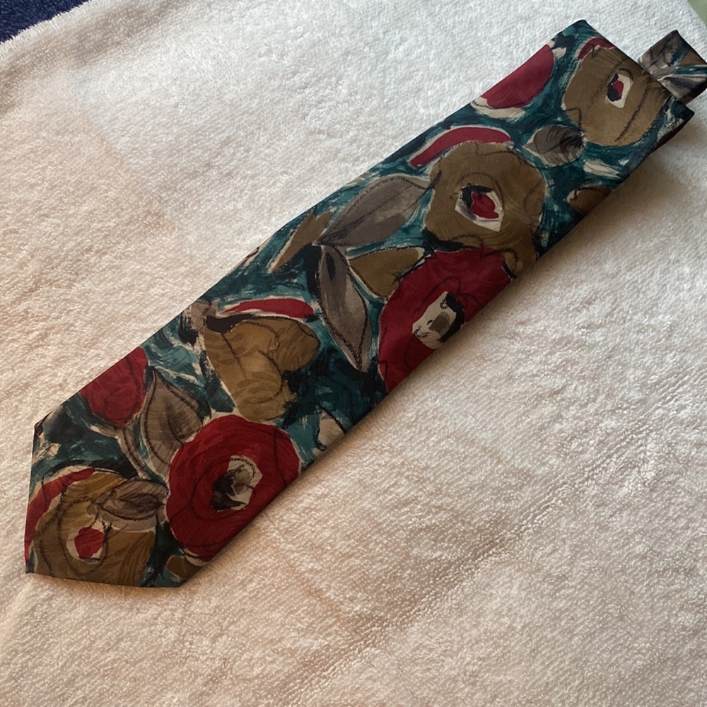 Tie - Picture 4 of 4